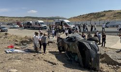 Elazığ'da devrilen otomobildeki 7 kişi yaralandı